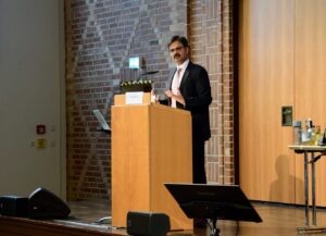 Keynote speech on the role of business in realising the right to development Surya Deva, UN Special Rapporteur on the Right to Development