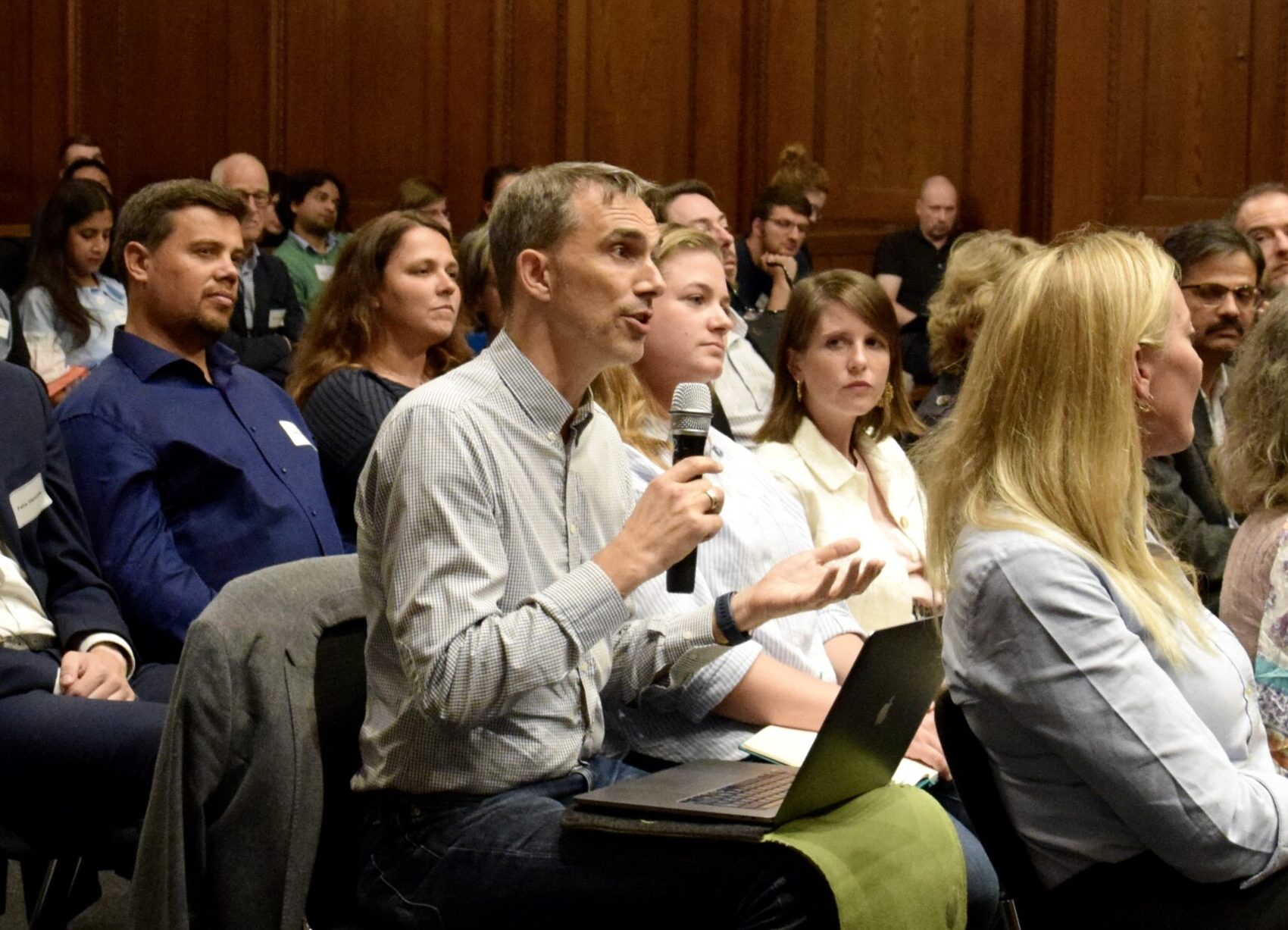 Questions and remarks on Prof. Clapham's speech by Prof. Beckmann